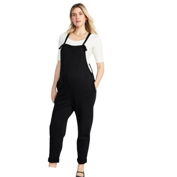 Maternity NWT bundle of overall one piece fleece and shorts jersey pockets large - Picture 3 of 7